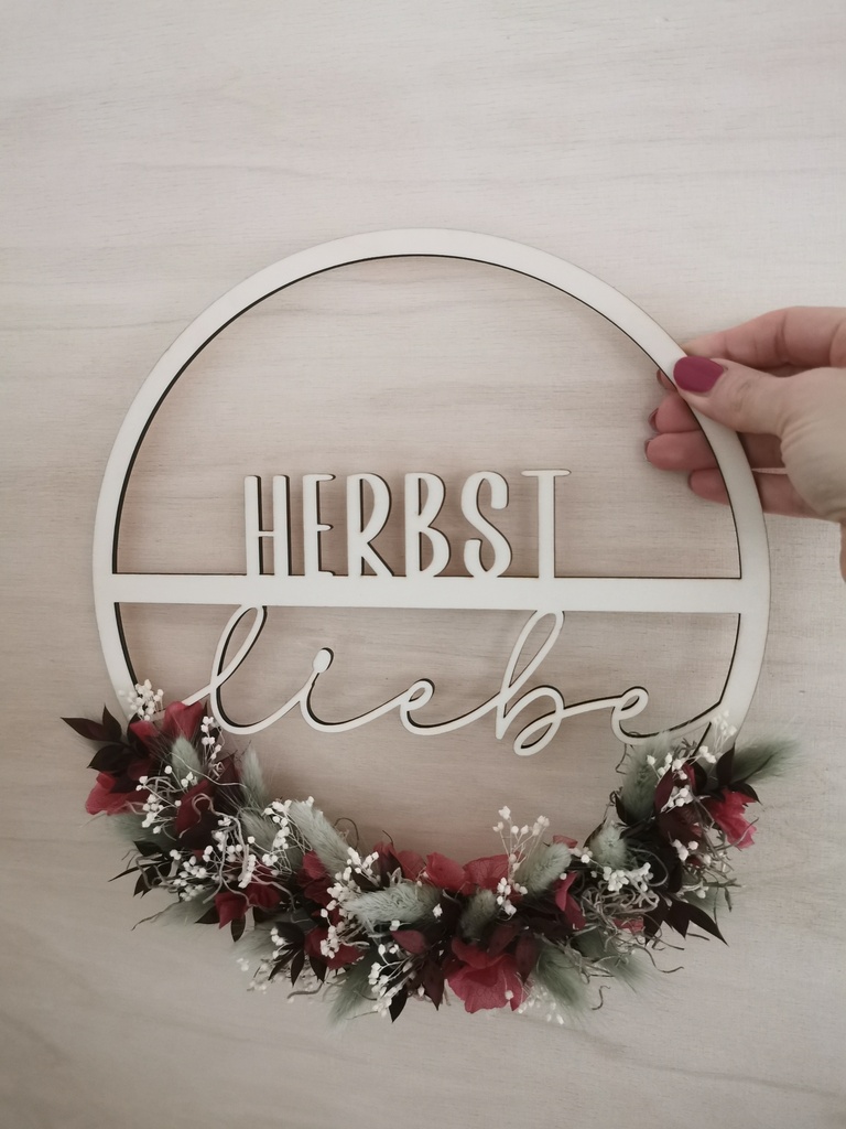 Türkranz mit Trockenblumen