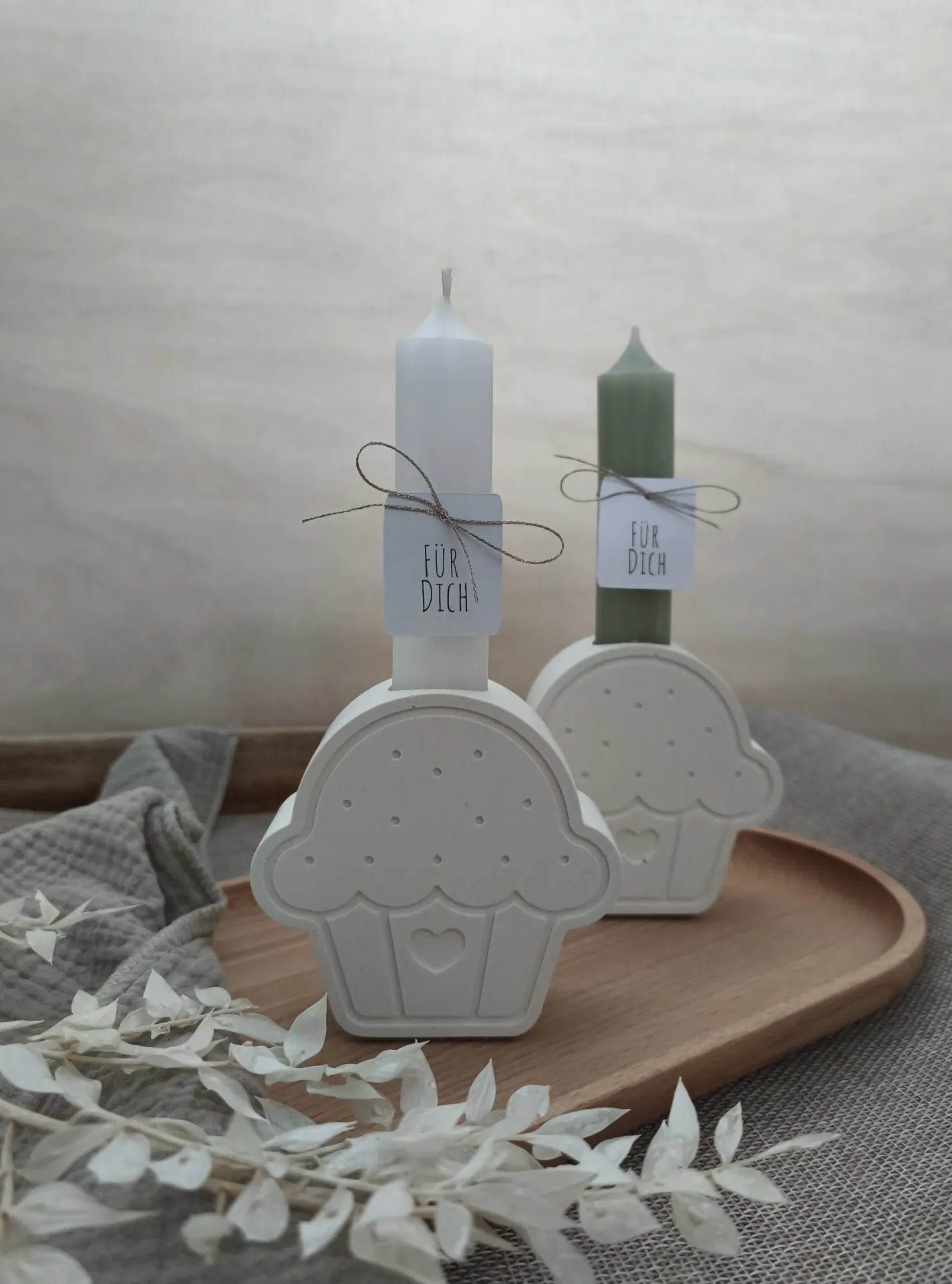 [1458553] Kerzenset 100x22 Muffinkerzenständer (Salbei)