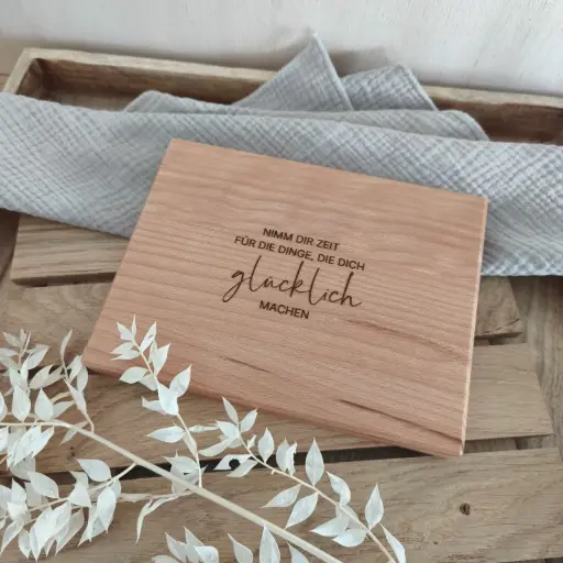 [1457522] Schneidebrett mit Messer Buche 20 x 15 x 2 cm